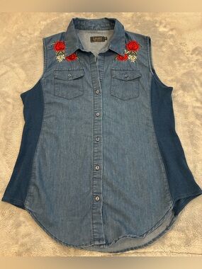 Women’s Cavalini Sleeveless Denim Shirt with Red Rose Embroidery Size Medium